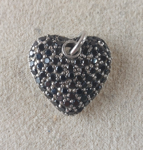 Pendentif forme coeur - ,, décor