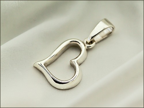 Petit pendentif coeur - , en